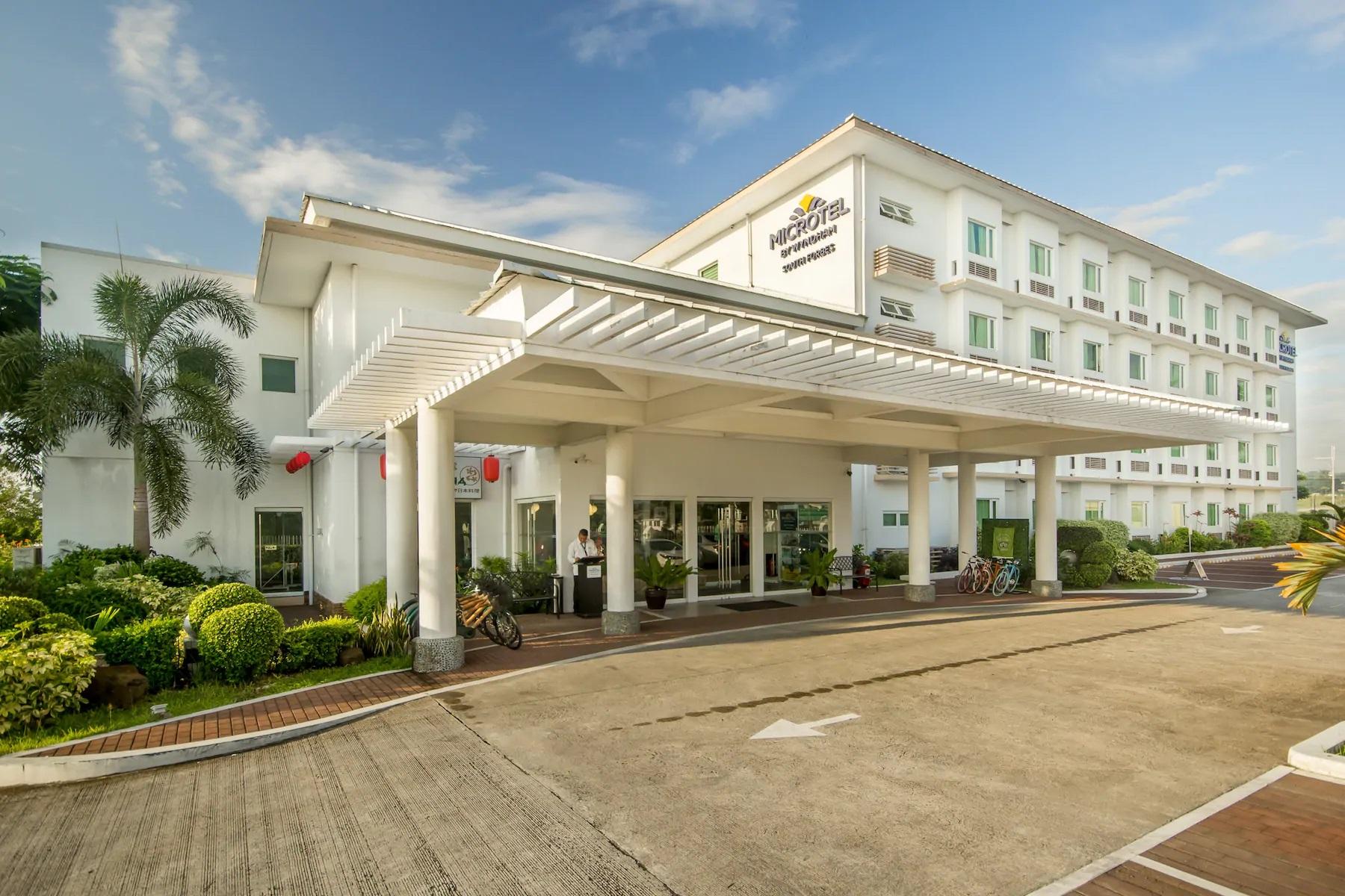 Microtel By Wyndham South Forbes Near Nuvali Santa Rosa  Exterior foto